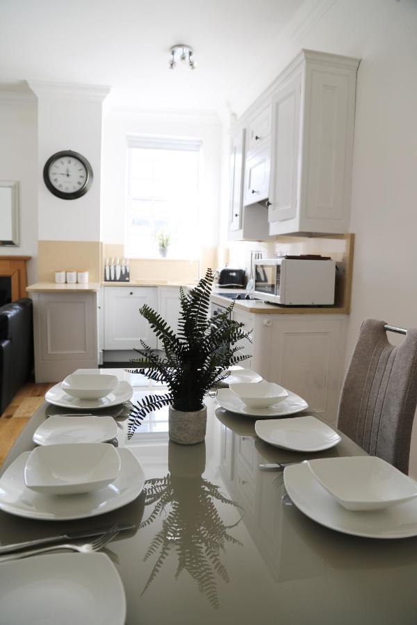 Letting Serviced - Guards View, Apartment Windsor