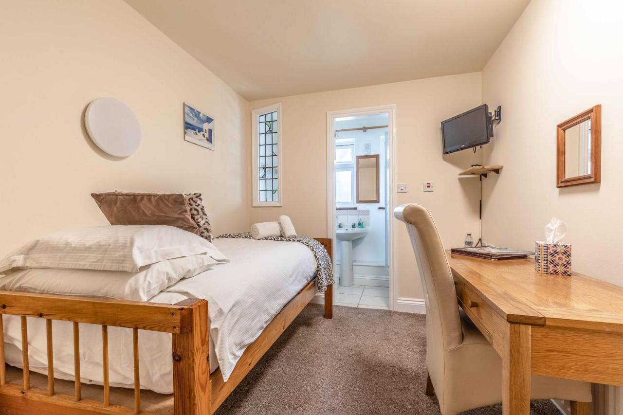 Windsor, 2 Bedroom 2 Bathroom, 5 Minutes To Castle *
