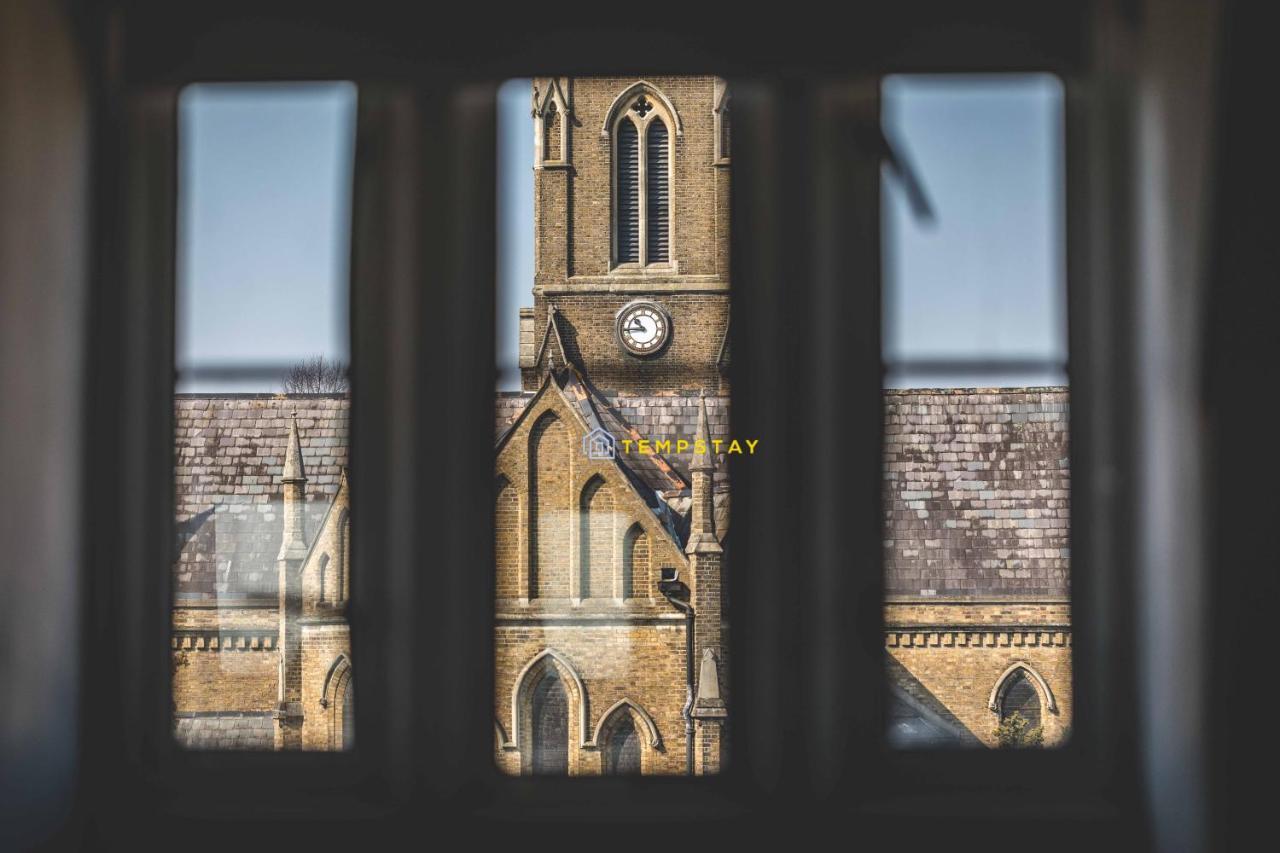 High St & Castle On Your Doorstep - A Hidden Gem! Apartment Windsor