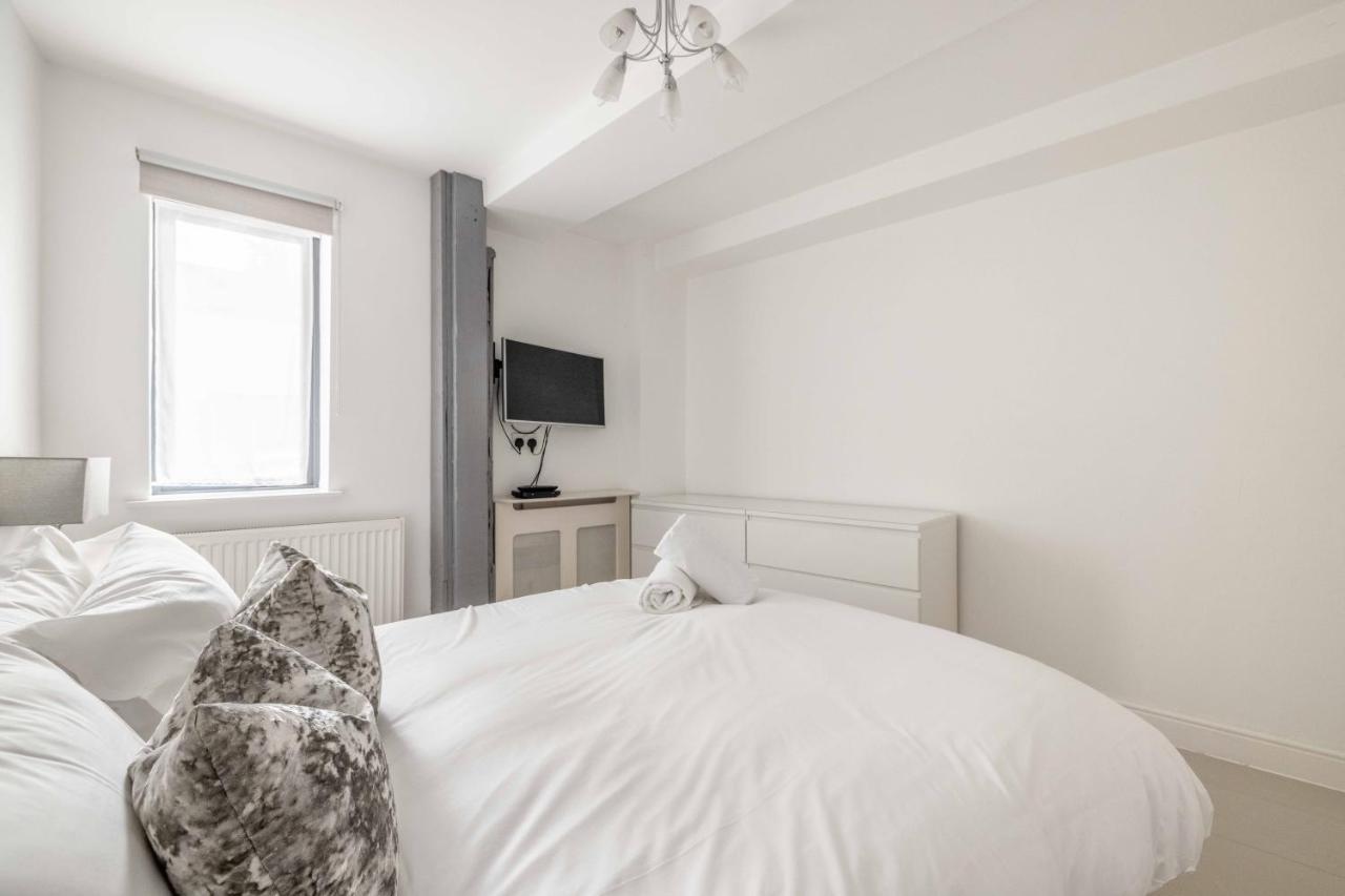 Castle & High Street 2 Min Walk Apartment Windsor