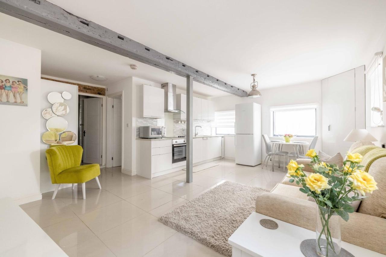Castle & High Street 2 Min Walk Apartment Windsor