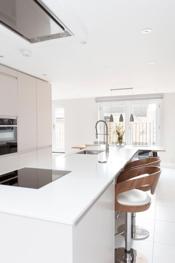 Fabulous Town House With Parking Holiday home Windsor