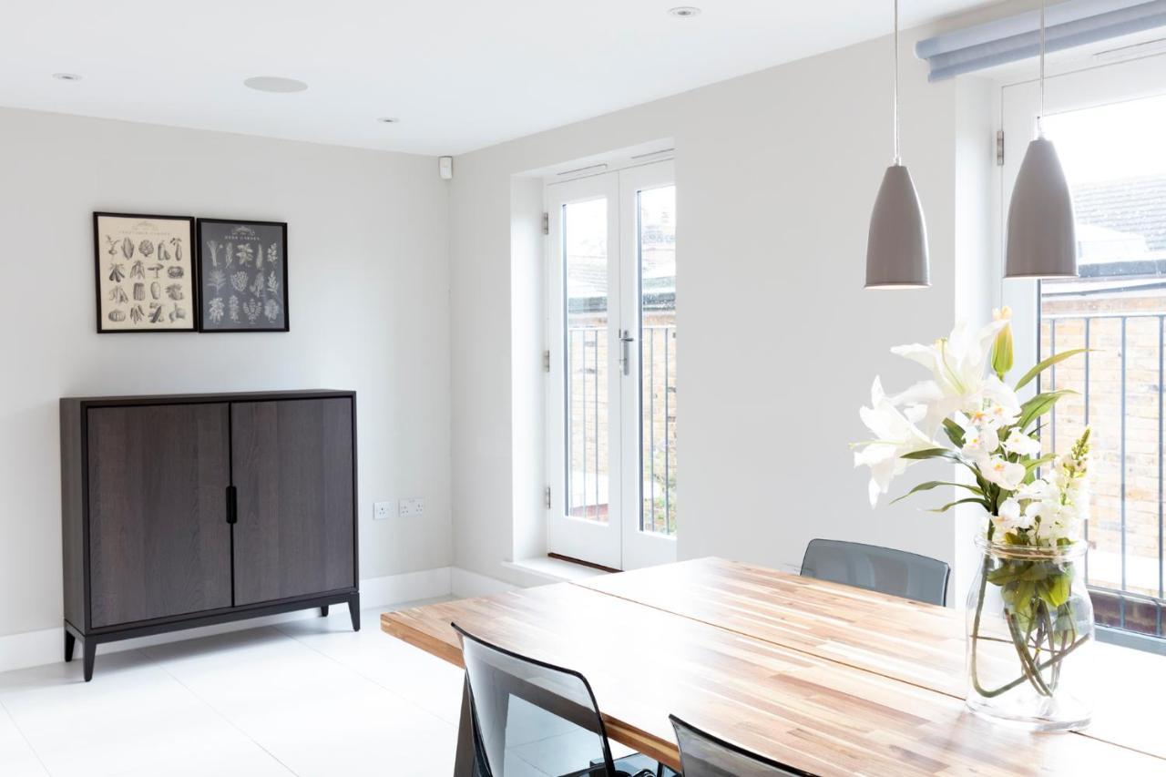 Fabulous Town House With Parking Holiday home *