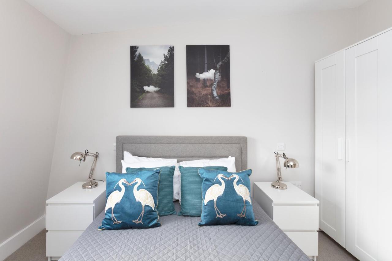 Holiday home Fabulous Town House With Parking