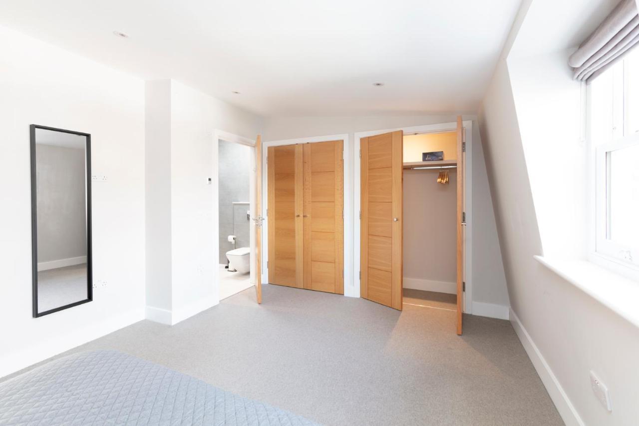 Fabulous Town House With Parking