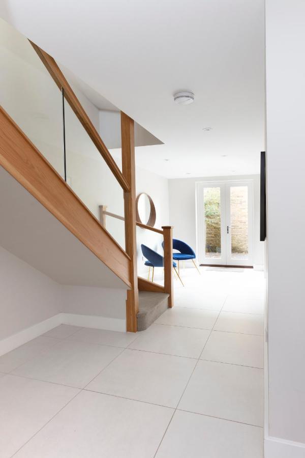 Fabulous Town House With Parking * Windsor
