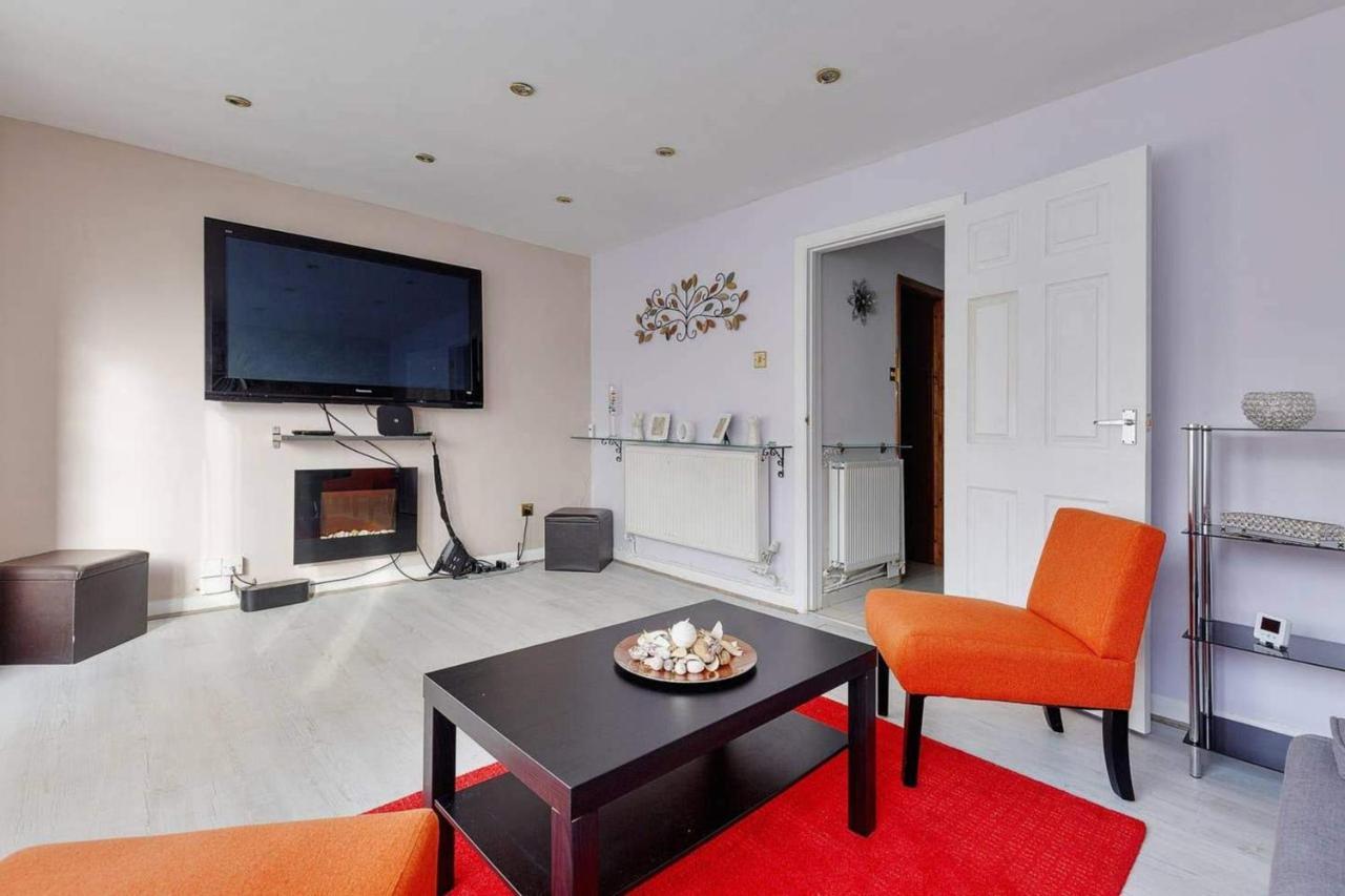 Holiday home Cosy 3 Bed Home, Families And Contractors, Direct For Rates Windsor