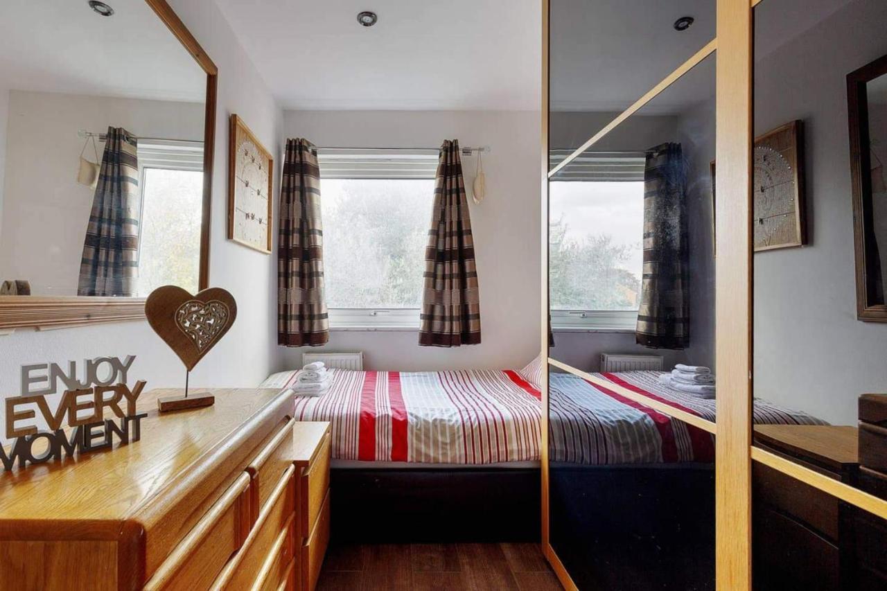 Cosy 3 Bed Home, Families And Contractors, Direct For Rates Holiday home