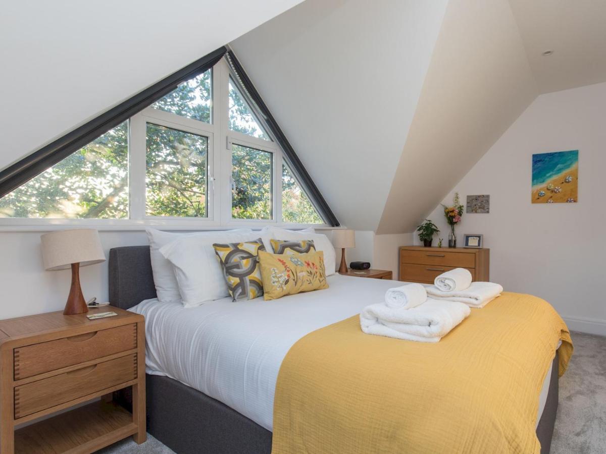 Pass The Keys Stunning 7 Sleeper Penthouse On Riverside Apartamento Windsor