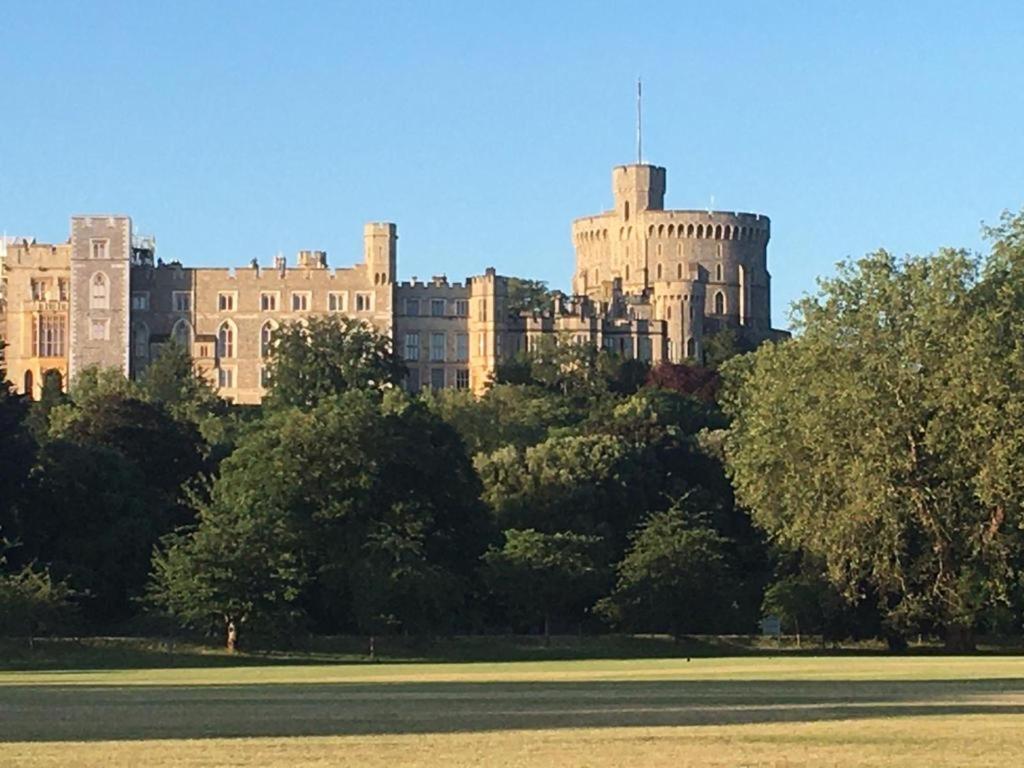 Central House * Windsor