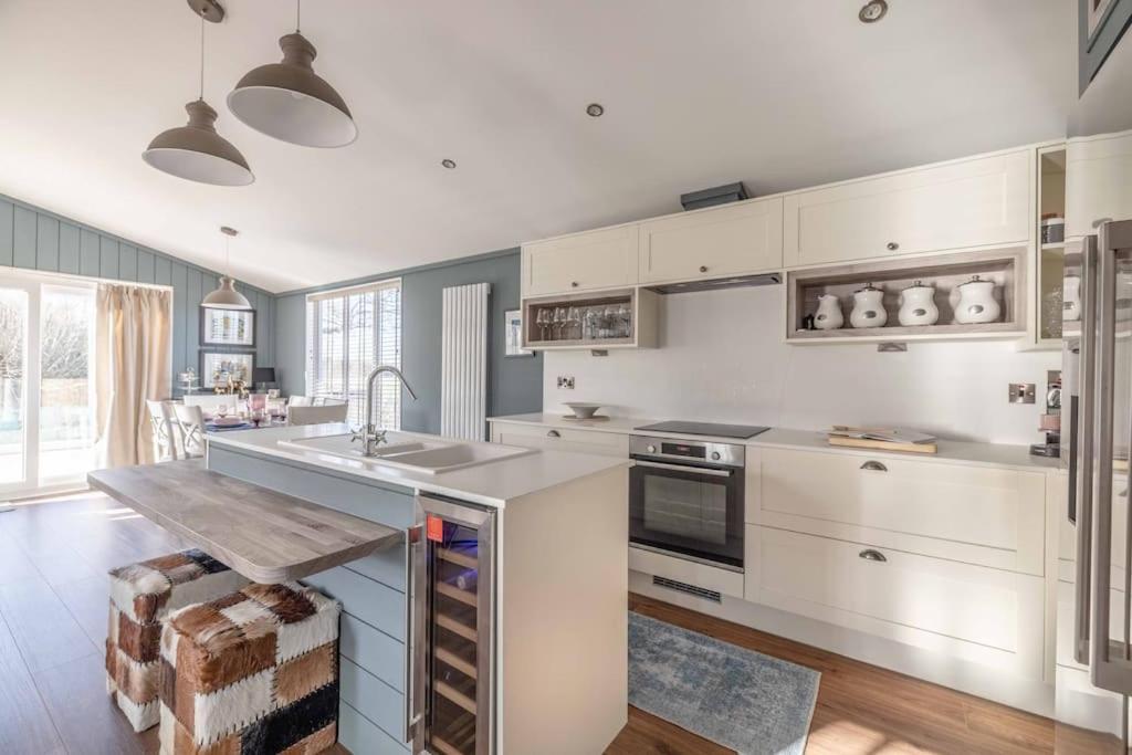 Waterfront Racecourse Marina Holiday home