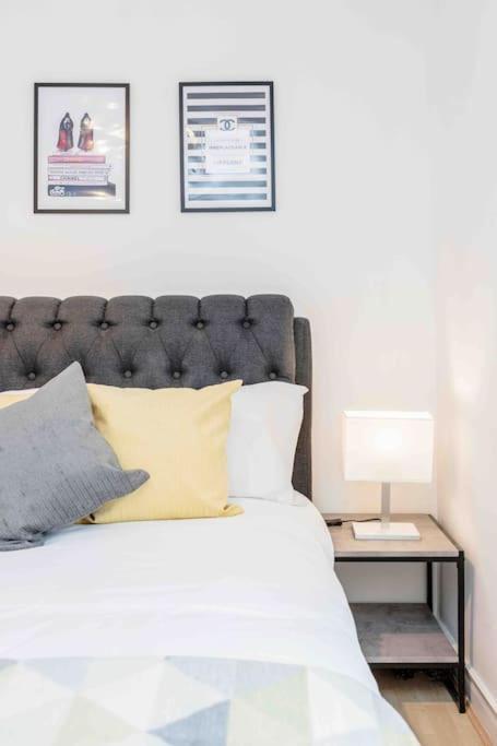 Stunning Victorian 3 Bed House * Windsor