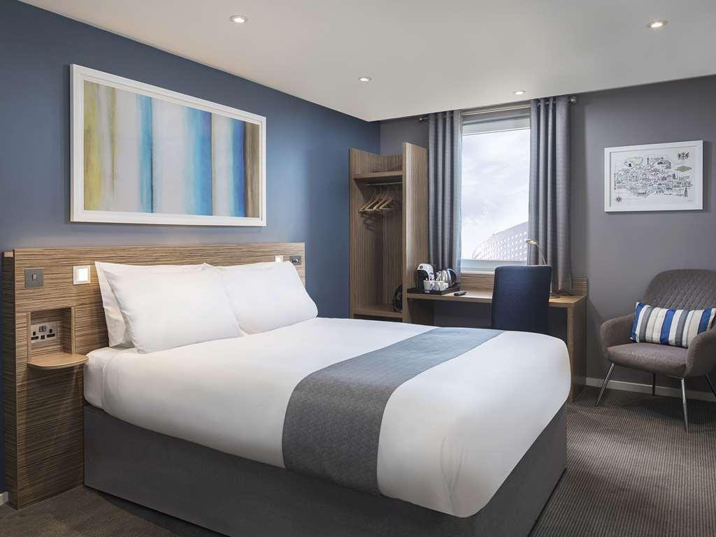 Travelodge 3*
