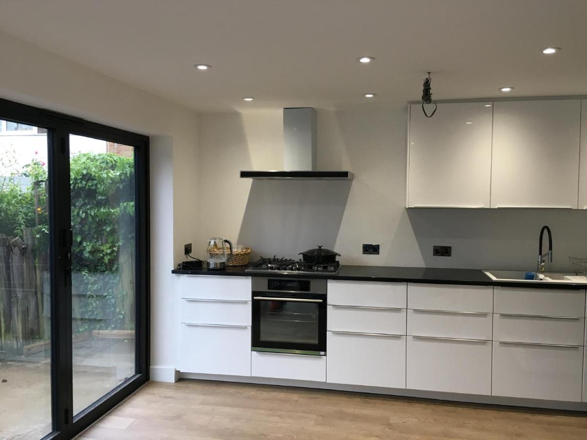 Apartment Modern Studio With Private Garden In Windsor