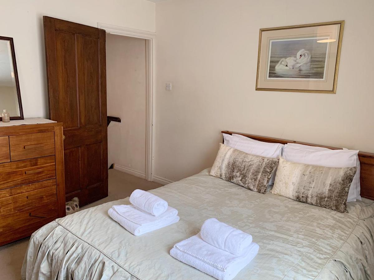 Holiday home Cosy House Sleeps 4 *