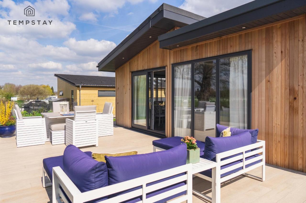 Waterfront Racecourse Marina Holiday home *