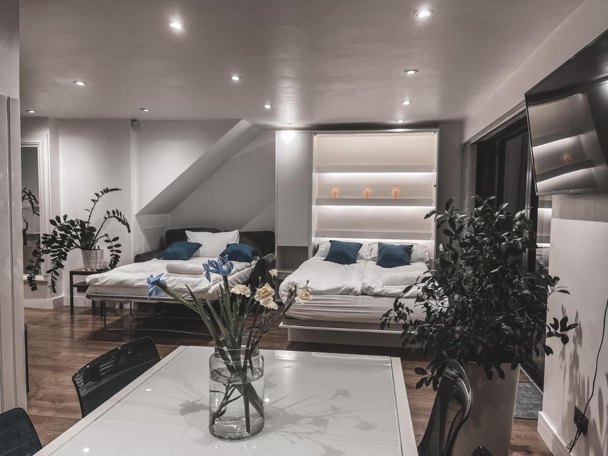 Apartment Modern Studio With Private Garden In *