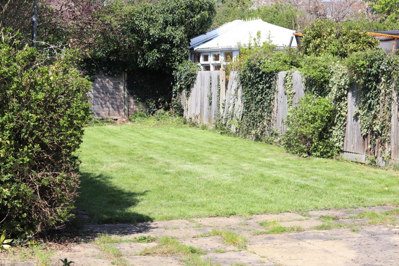 Large House For Relocating Families Contractors By Empire Lettings & Management Short Lets & Serviced With High Speed Wifi & Smart Tv With Netflix Holiday home