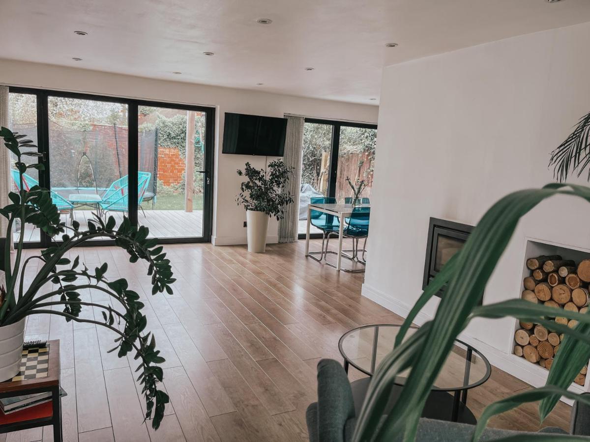 Apartment Modern Studio With Private Garden In