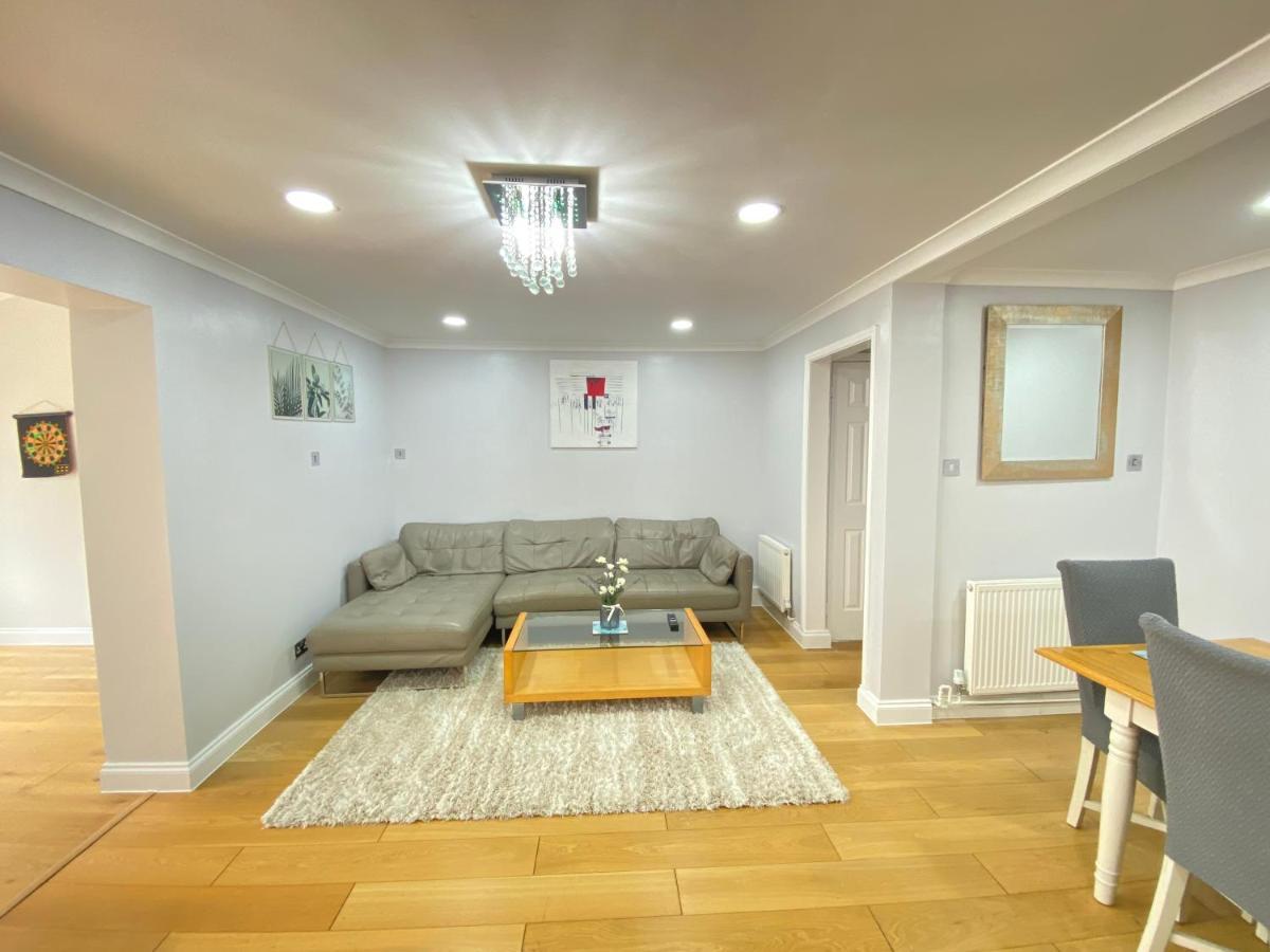 Apartamento Three Bedrooms House In Windsor