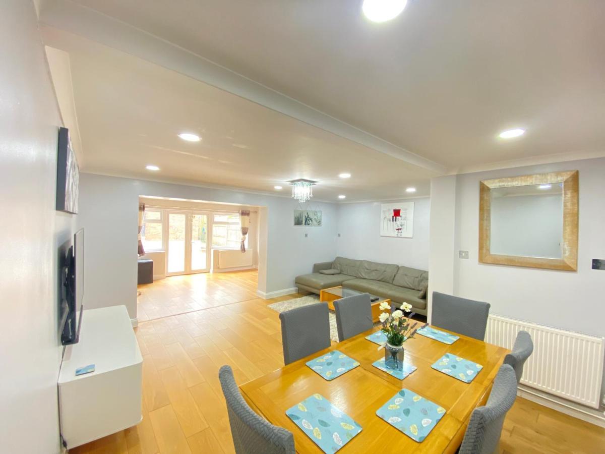 Three Bedrooms House In