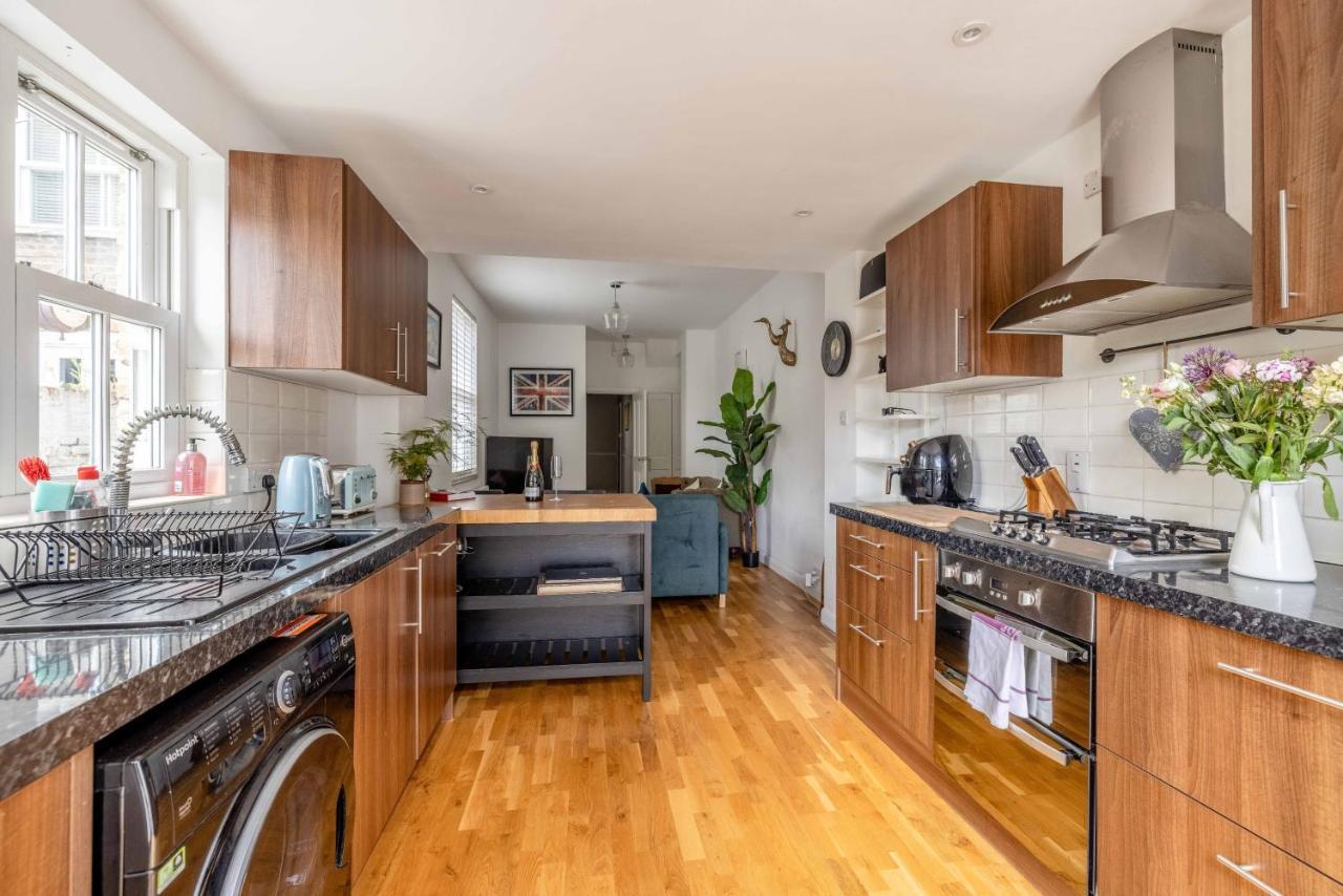 Charming 2 Bed/2 Bath Flat By The Long Walk * Windsor