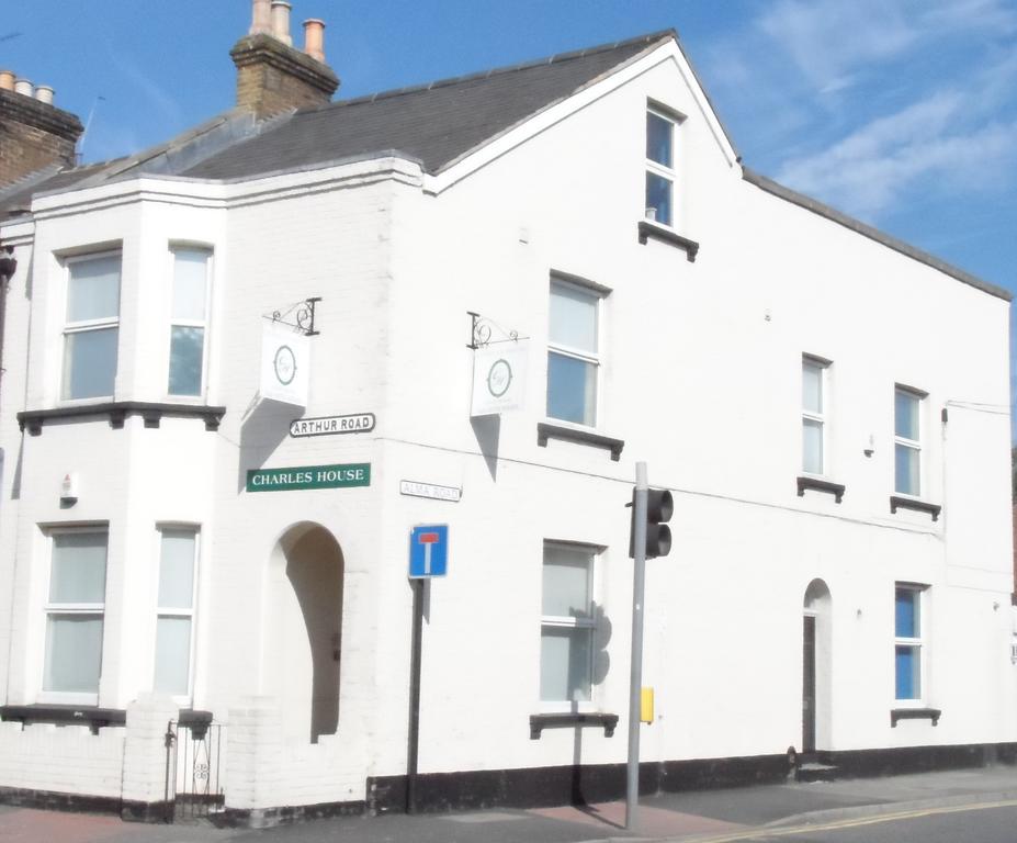 Charles House - Castle Guest house