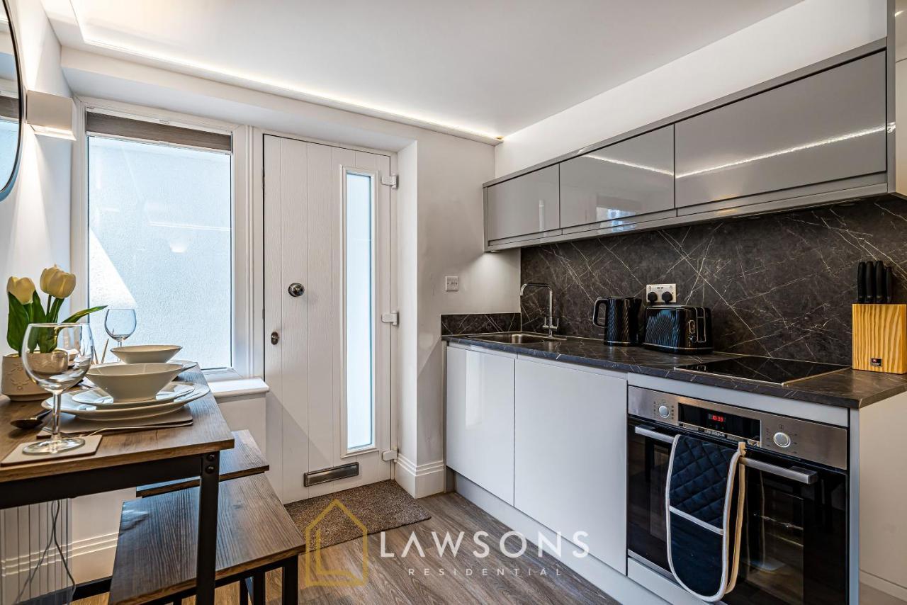 Cosy Living By Lawsons * Windsor