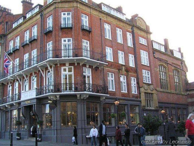 Clarion Collection Harte & Garter & 4* Windsor