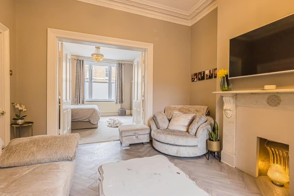 Charming 1 Bedroom Retreat In Windsor