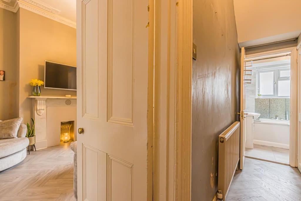 Charming 1 Bedroom Retreat In Apartamento *