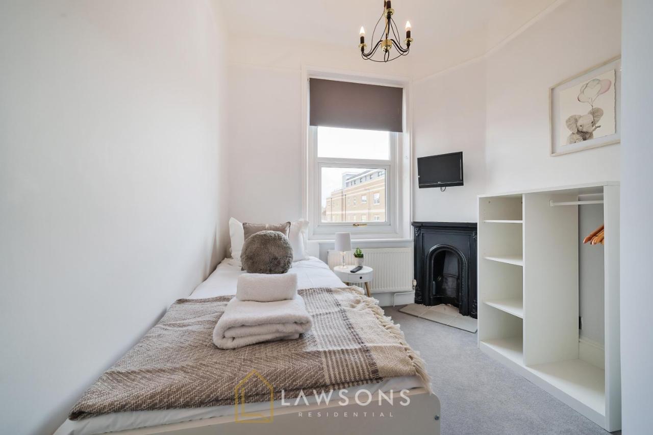 Living By Lawsons With Parking * Windsor