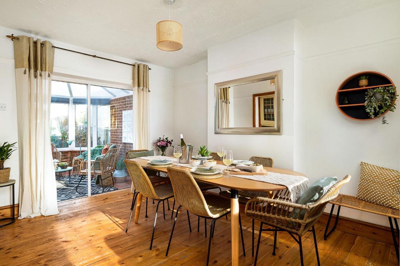 Apartment House In Hosted By Nicola *
