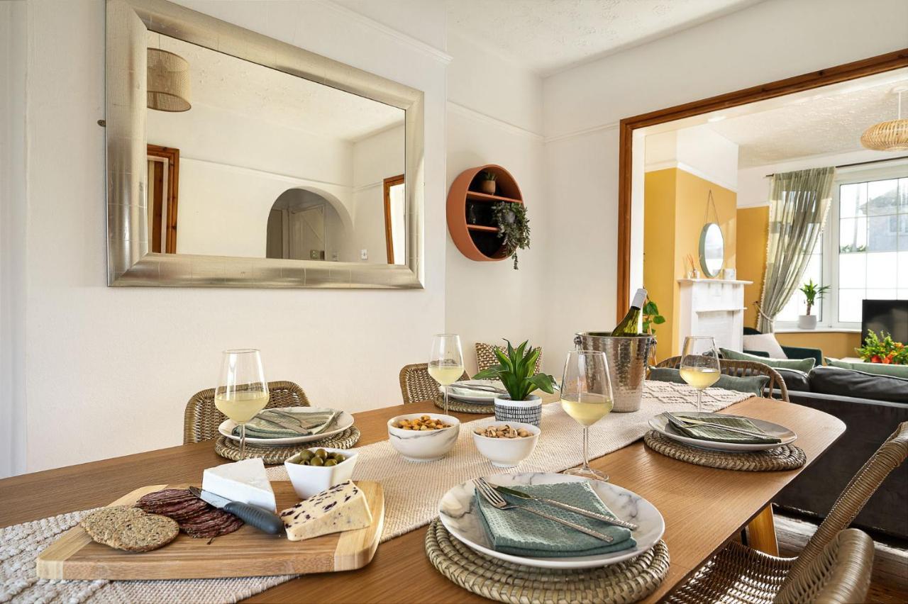 House In Hosted By Nicola Apartment Windsor