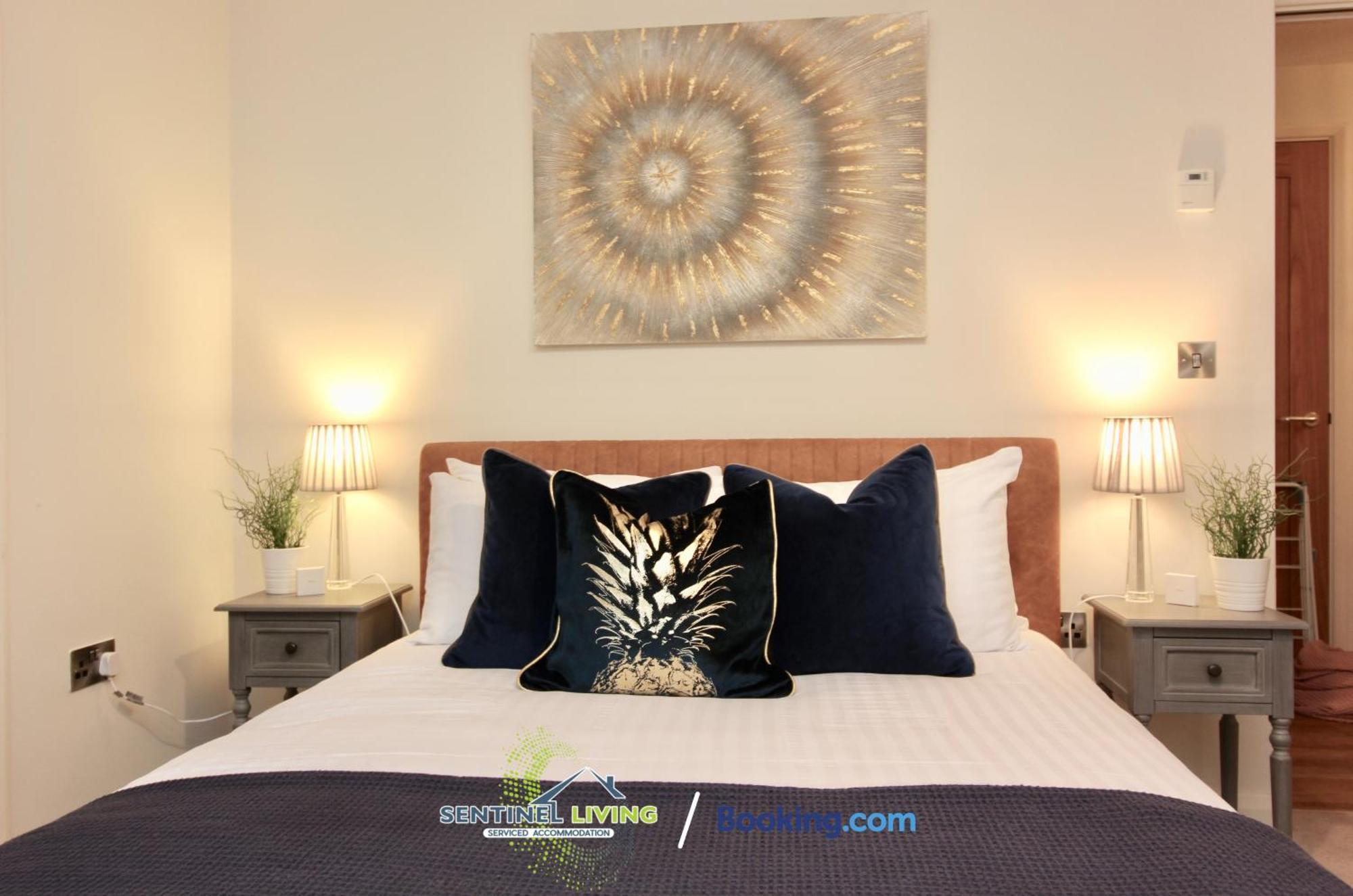 Sentinel: 2-bedroom Serviced With Free Wi-fi Windsor