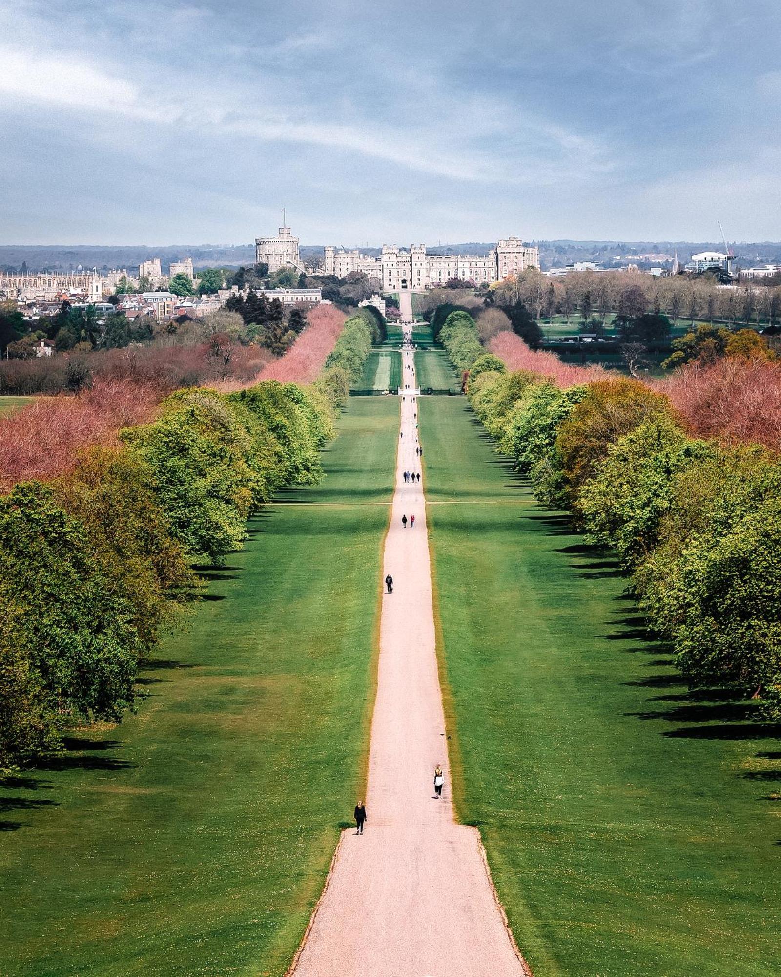 Royal Castle Retreat: Three-floor Near Attractions Windsor