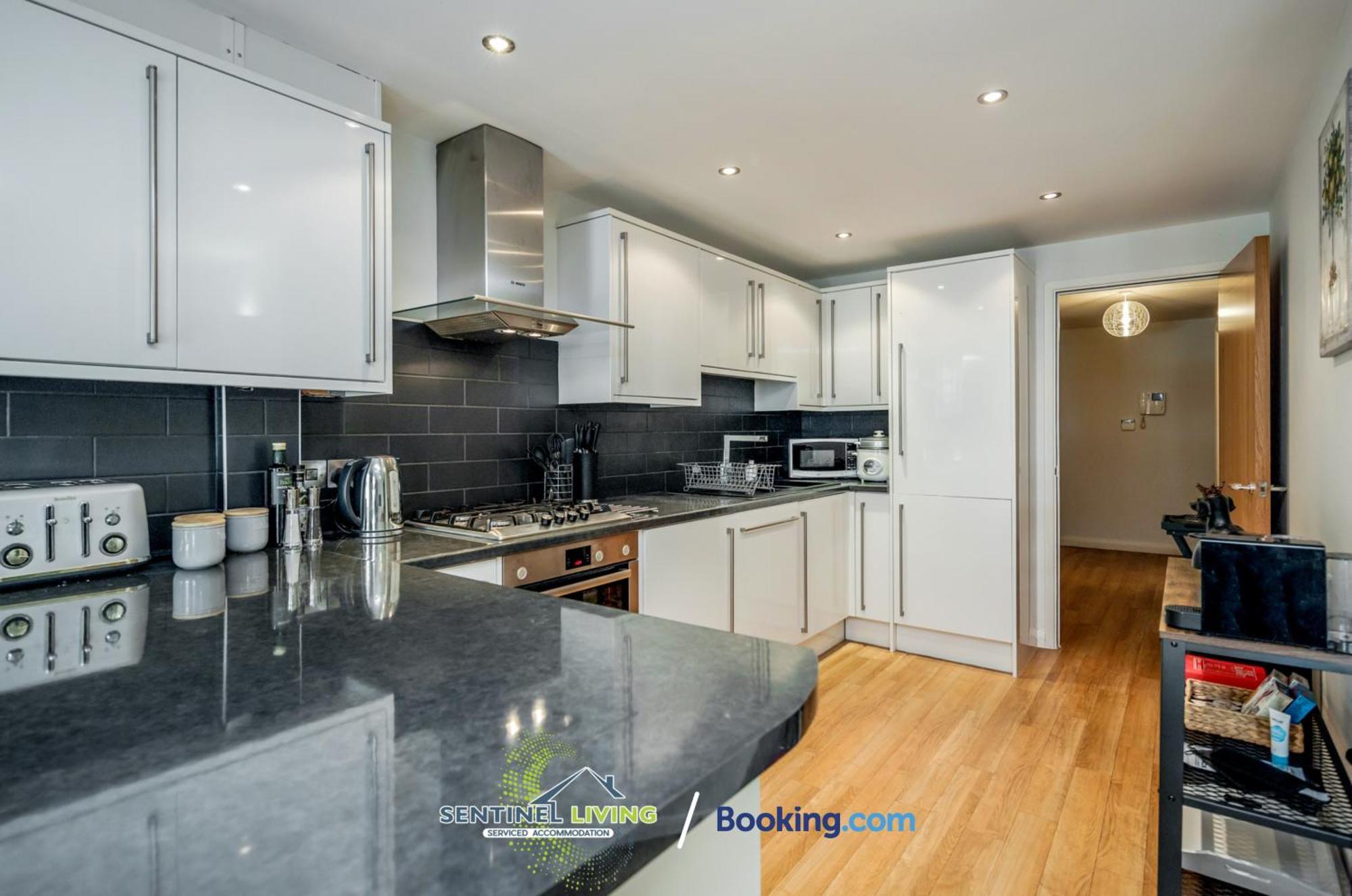 Sentinel: 2-bedroom Serviced With Free Wi-fi *