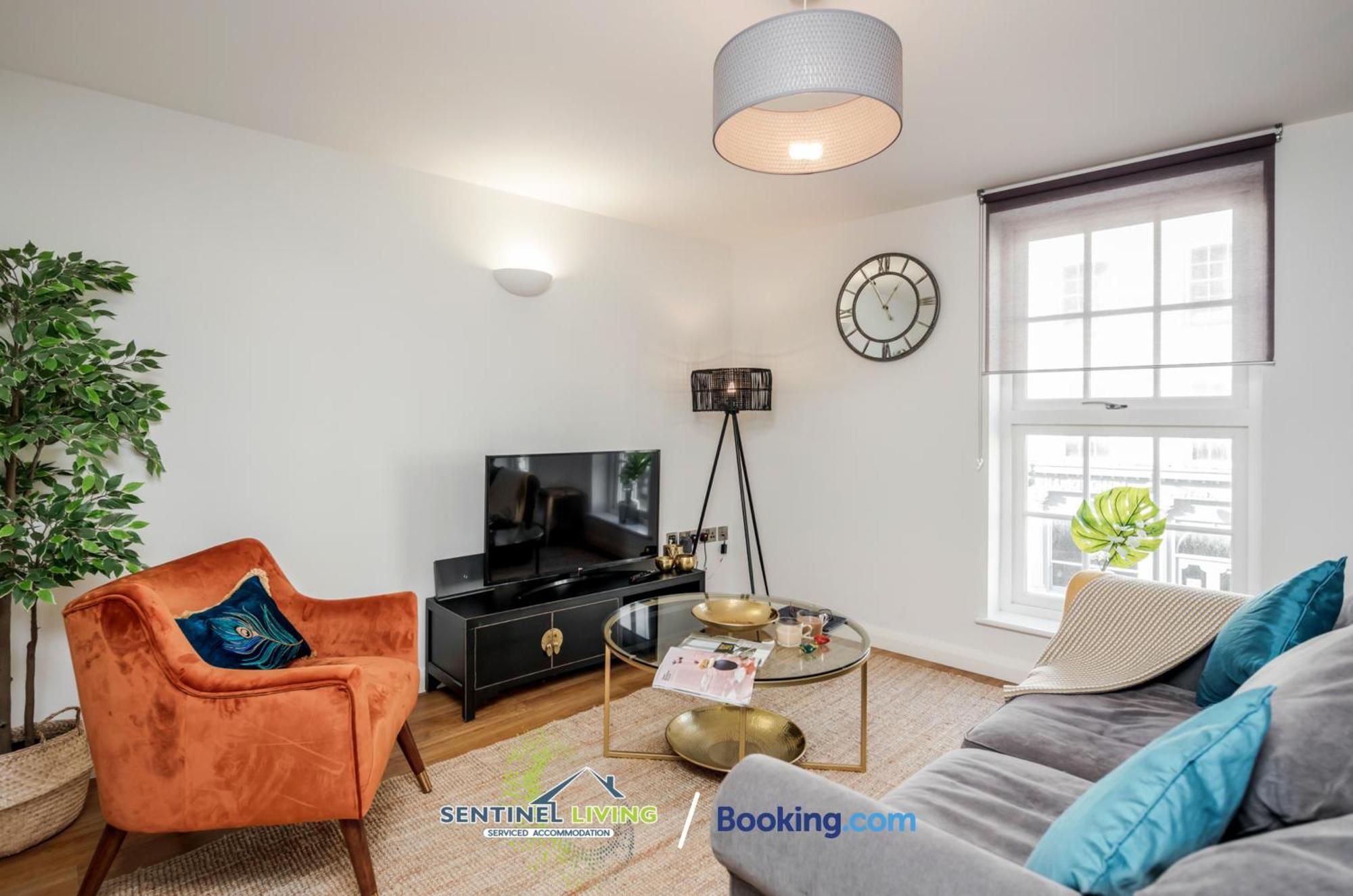 Sentinel: 2-bedroom Serviced With Free Wi-fi Windsor