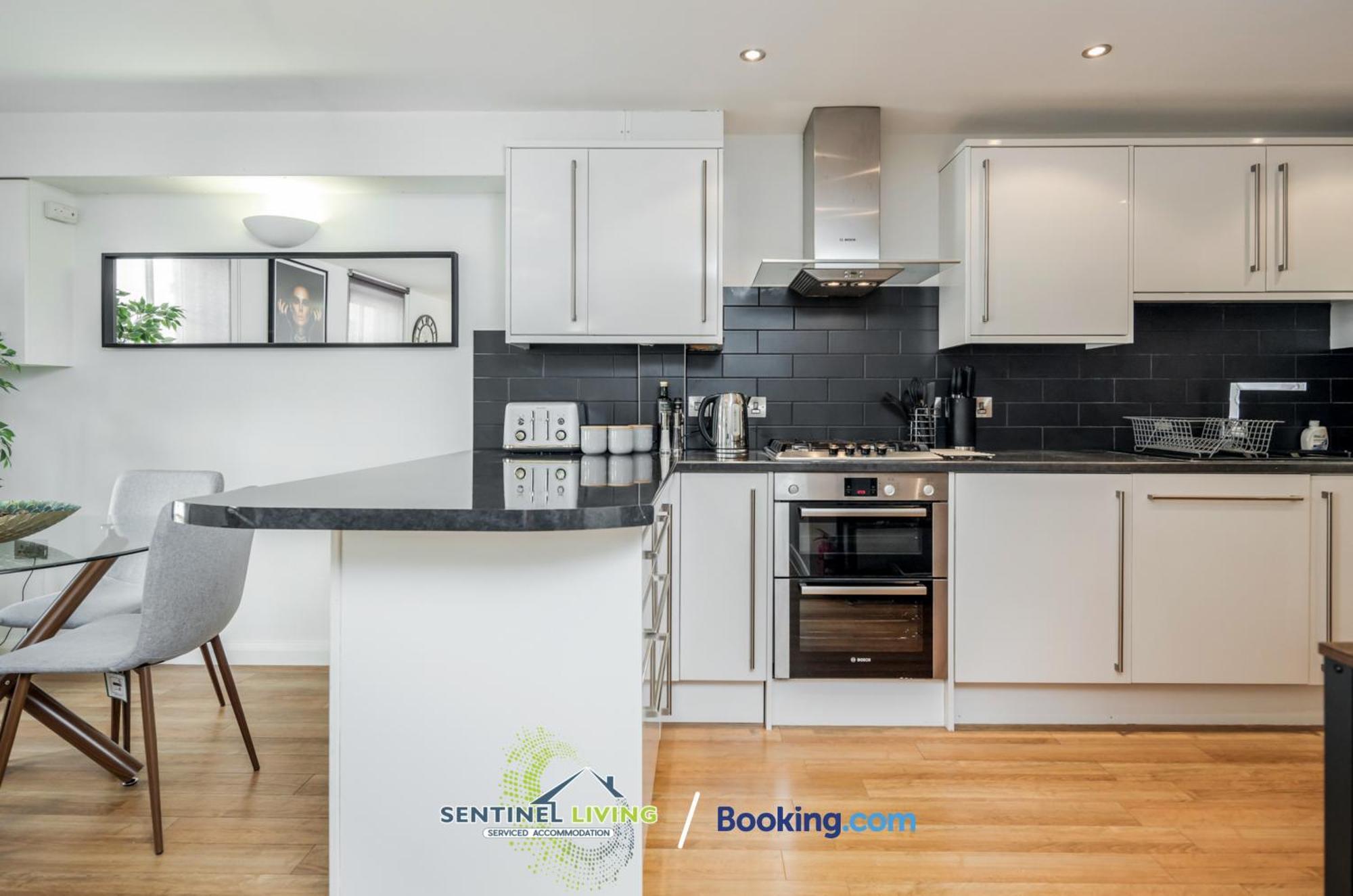 Sentinel: 2-bedroom Serviced With Free Wi-fi Apartment *