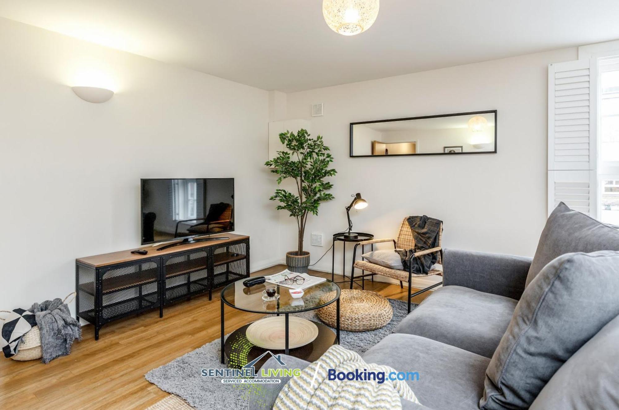 Sentinel: 2-bedroom Serviced With Free Wi-fi * Windsor