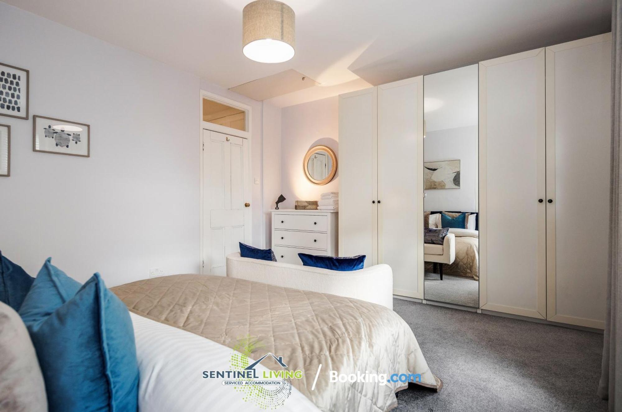 Holiday home Town Pet-friendly House By Sentinel Living