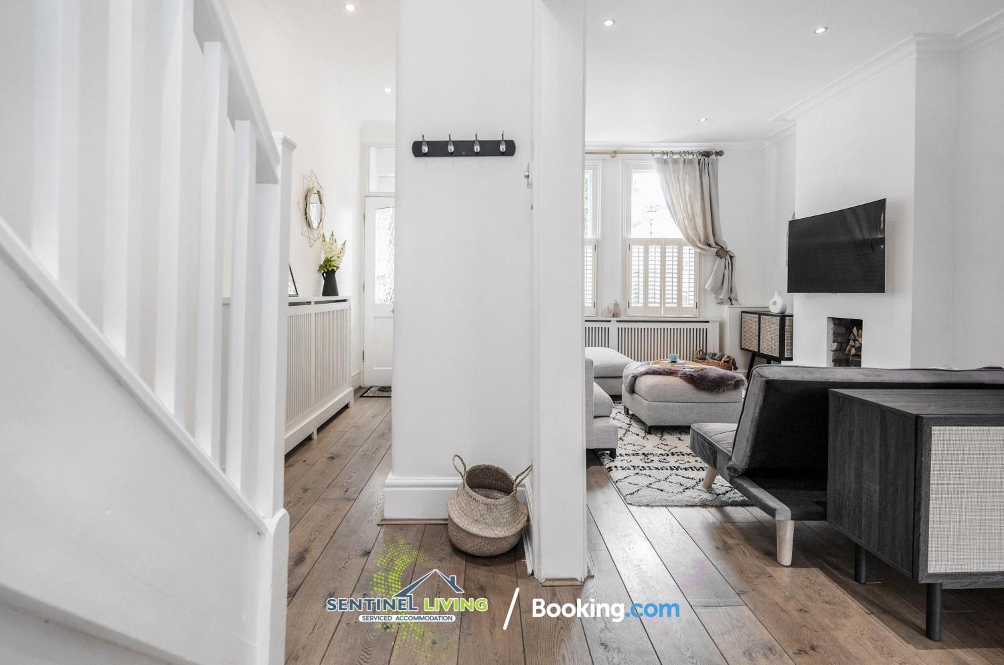 Town Pet-friendly House By Sentinel Living * Windsor