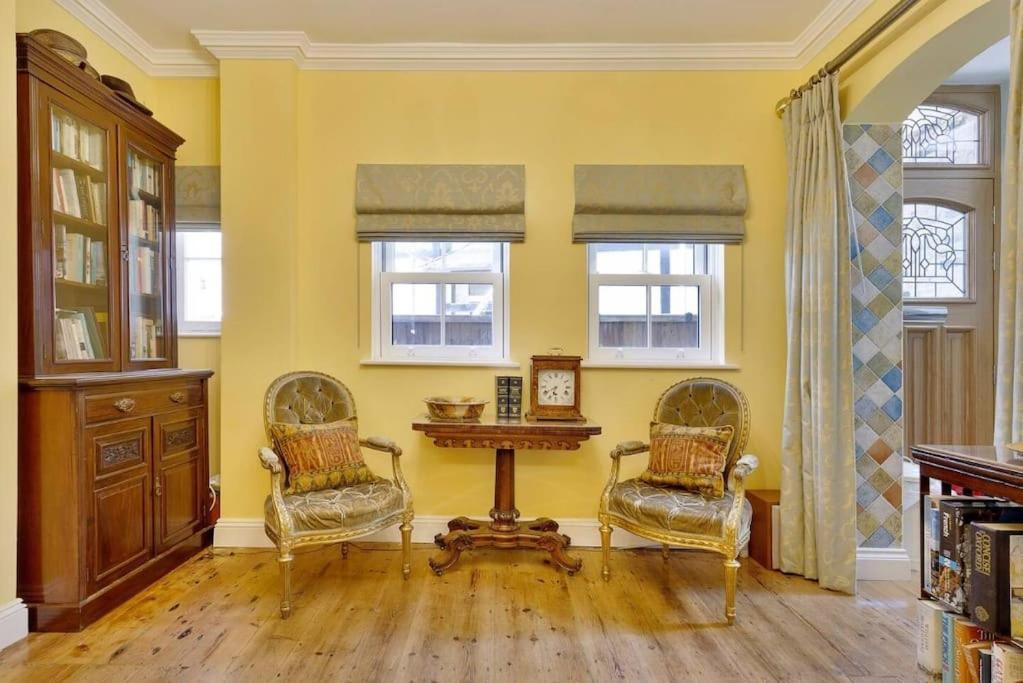 Windsor/legoland/ascot Charming 3br In Centre *