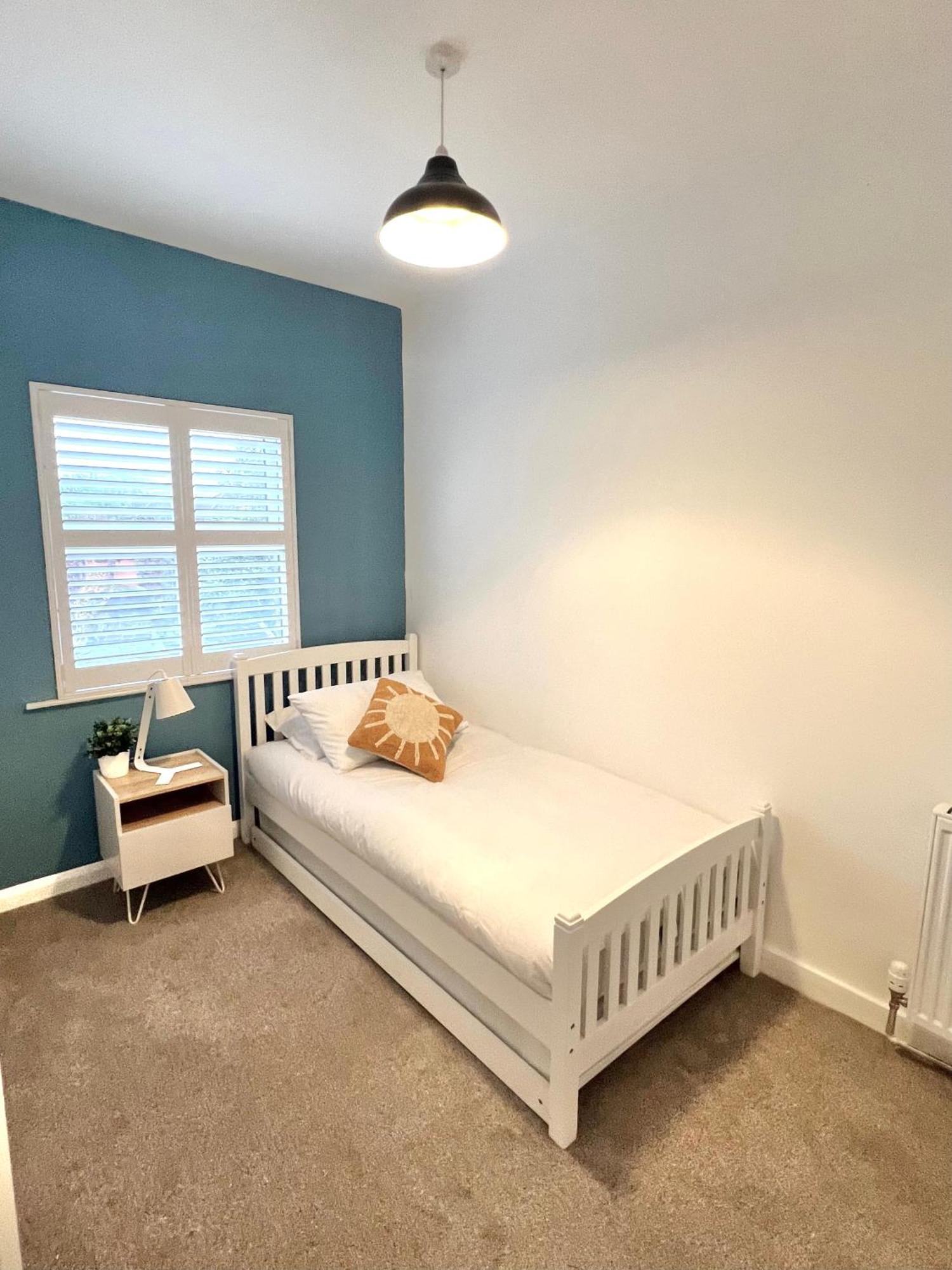 Holiday home Beautiful Cottage, Amazing Location, The Castle, Ascot, Legoland, Free Parking Super Close Windsor