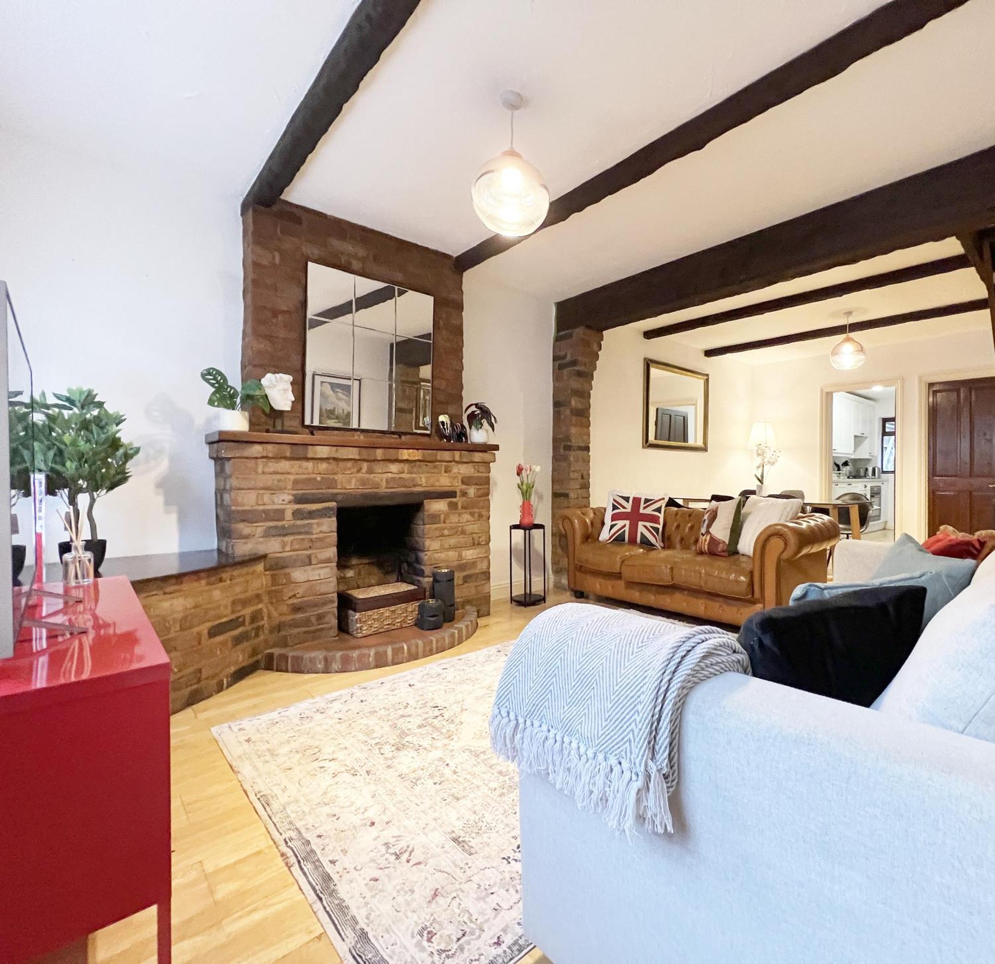 Holiday home Charming Cottage, Incredible Location, Castle Doorstep Windsor