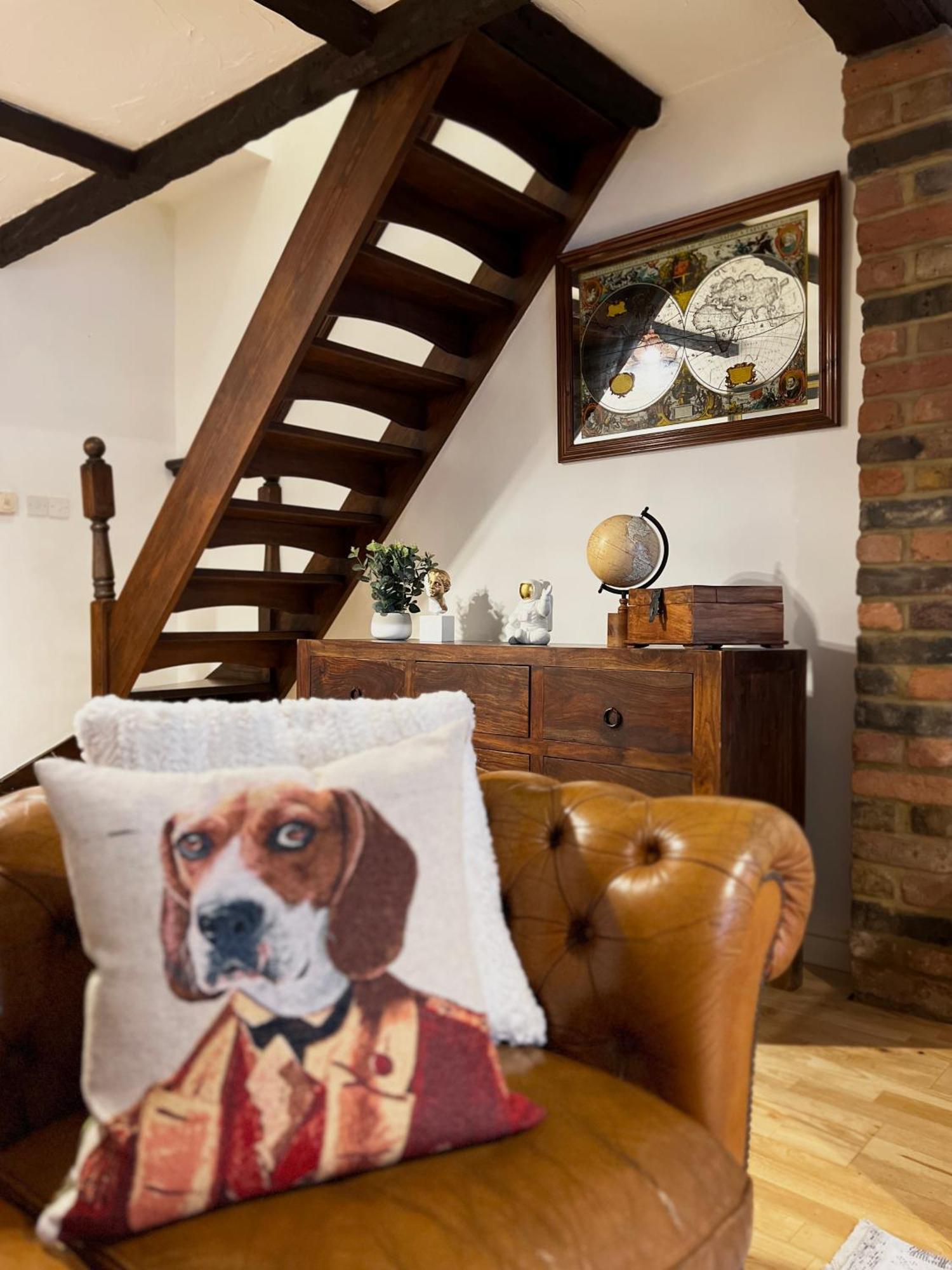 Charming Cottage, Incredible Location, Castle Doorstep * Windsor