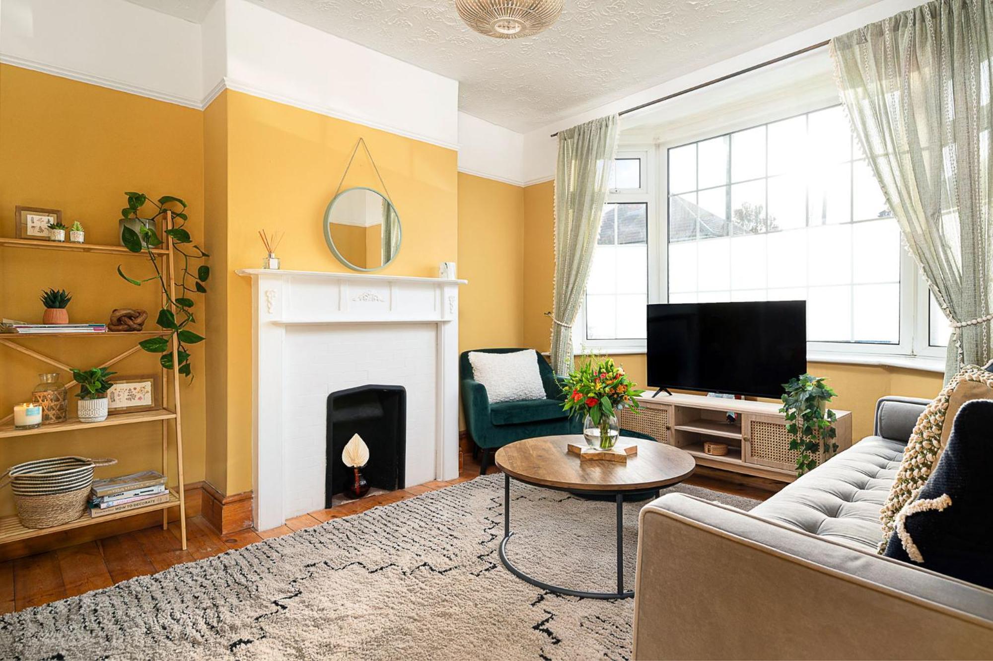 House In Hosted By Nicola Apartment Windsor
