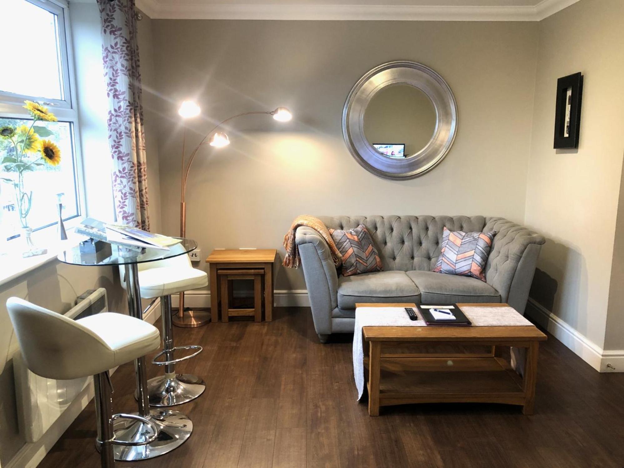 Lord Raglan House One Bedroom With Parking Apartment Windsor