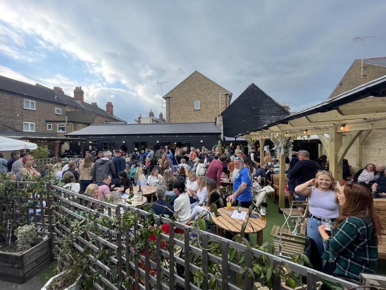 Inn The Trooper Pub &