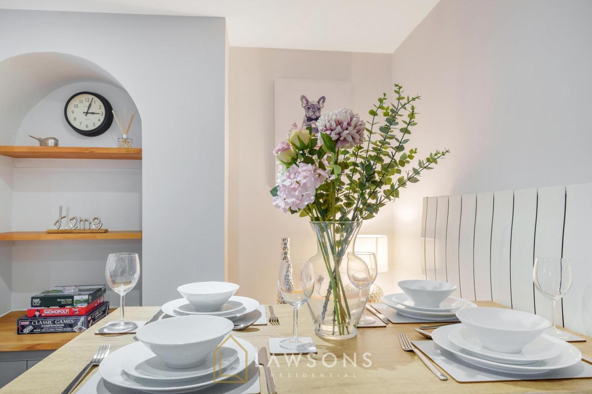 Apartment Modern Living By Lawsons *